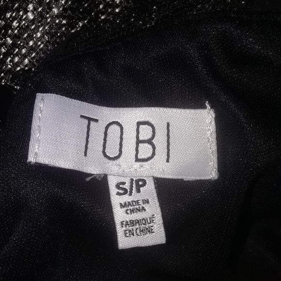 Tobi - Picture 3 of 5